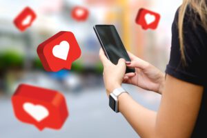 キャバ嬢とのLINEで好かれるコツは？LINE営業のコツと併せて解説