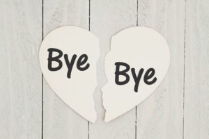 キャバクラの指名替えとは？起きる原因や対処法を知っておこう！