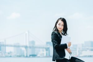 キャバ嬢は就職で有利な経歴になる？進路に悩む人の疑問を解決！