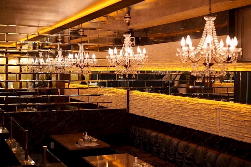 長崎市キャバクラ第4位
　Lounge moA