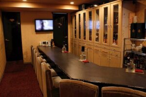 呉市のキャバクラTop 6！