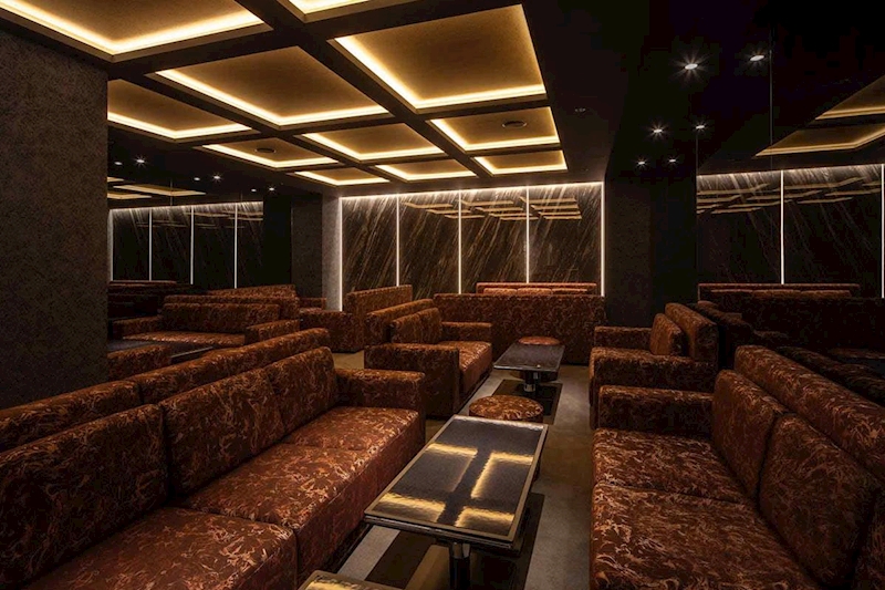 福岡県のラウンジ・クラブ有名店第2位：CLUB FOUR SEASONS