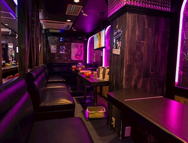 札幌の人気ガールズバー第16位:COW GIRL