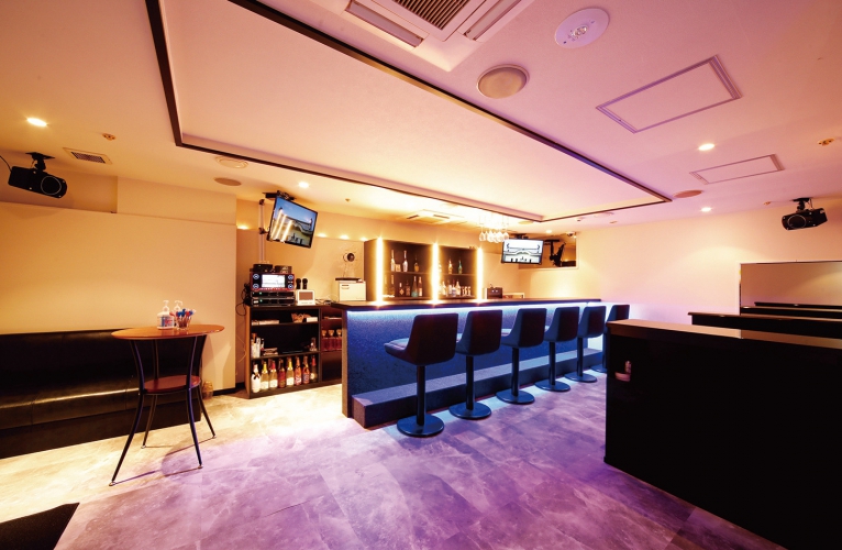 札幌の人気ガールズバー第6位:CHARGE