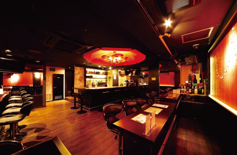 札幌の人気ガールズバー第5位：COYOTE